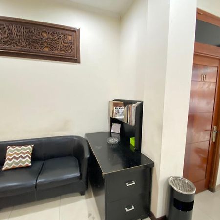 Hotel Oyo 2357 Syariah Grand Raudhah Jakarta Exterior foto