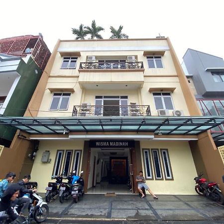 Hotel Oyo 2357 Syariah Grand Raudhah Jakarta Exterior foto