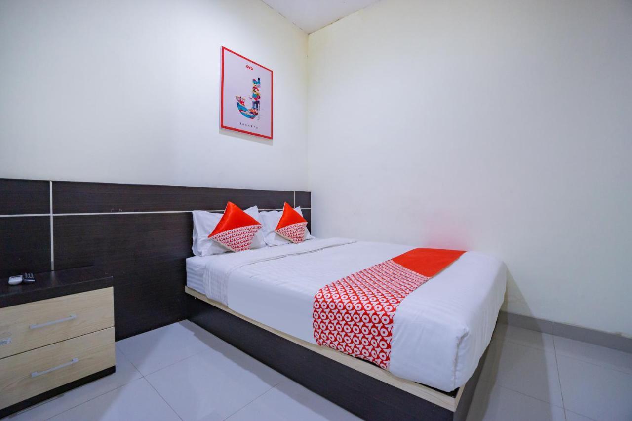 Hotel Oyo 2357 Syariah Grand Raudhah Jakarta Exterior foto