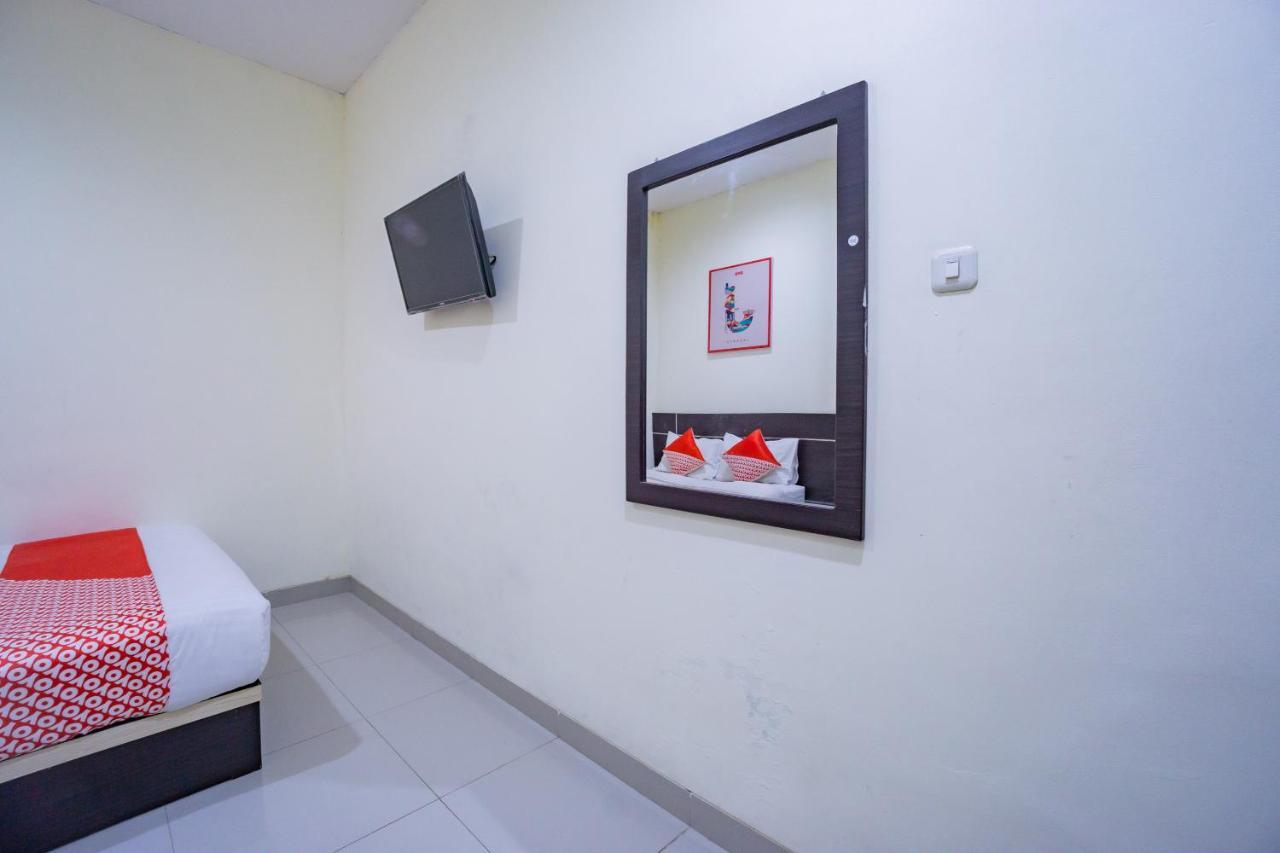 Hotel Oyo 2357 Syariah Grand Raudhah Jakarta Exterior foto