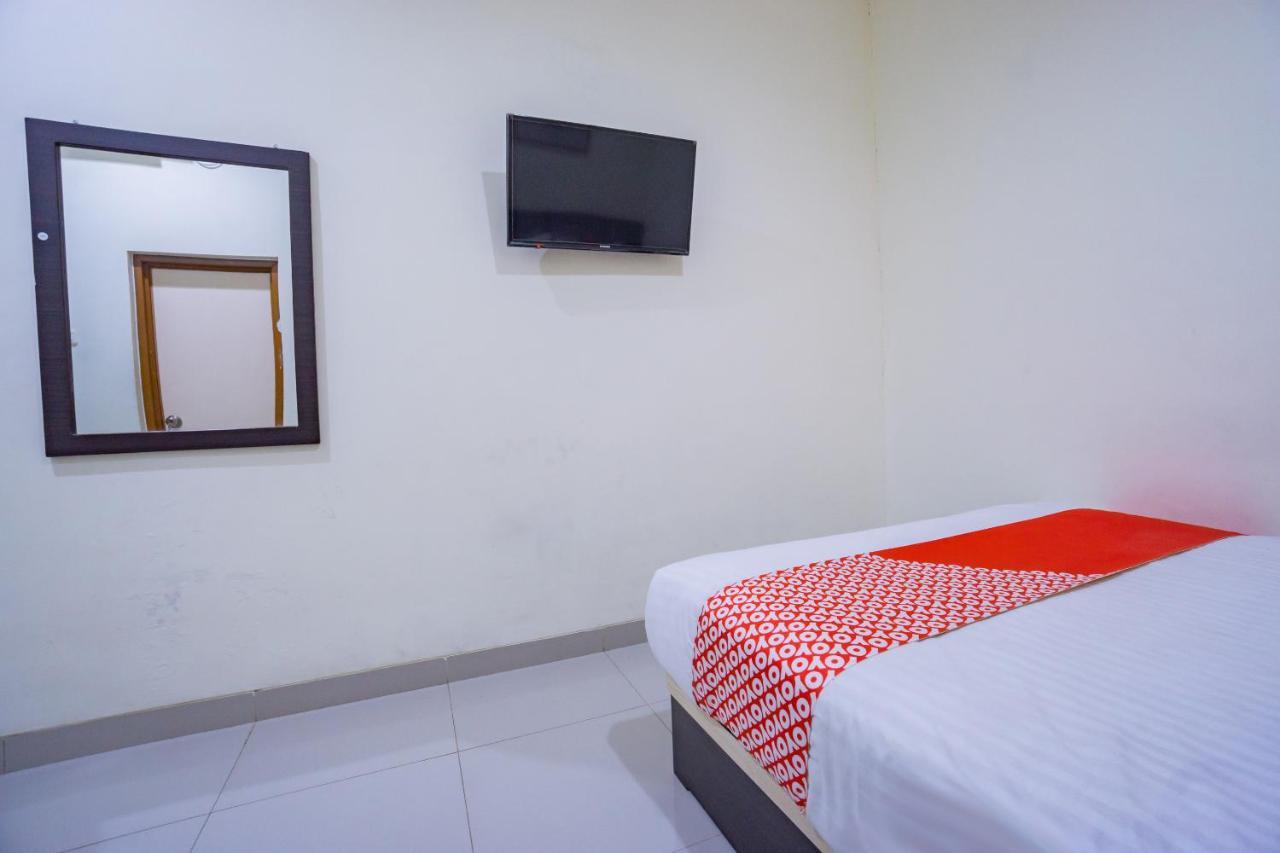Hotel Oyo 2357 Syariah Grand Raudhah Jakarta Exterior foto