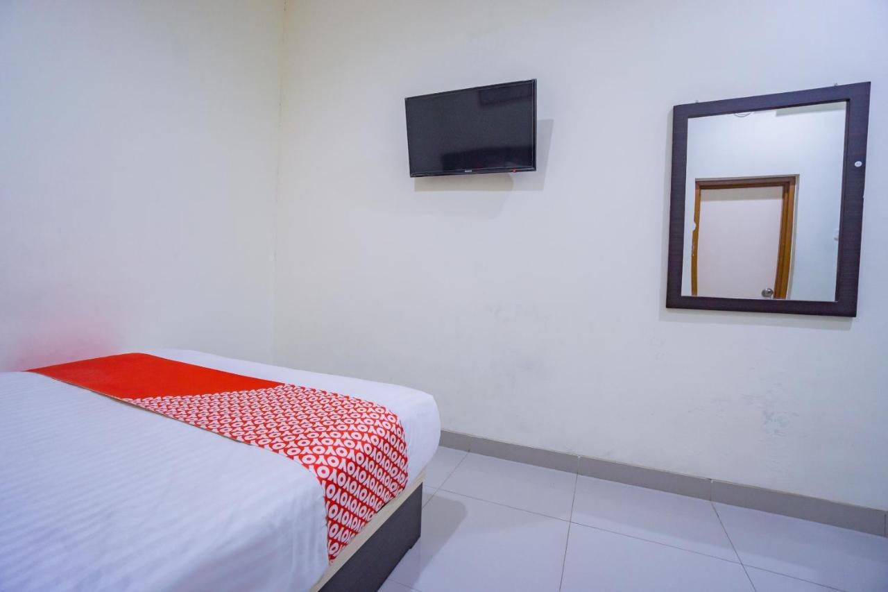 Hotel Oyo 2357 Syariah Grand Raudhah Jakarta Exterior foto