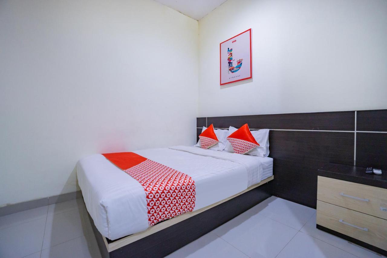 Hotel Oyo 2357 Syariah Grand Raudhah Jakarta Exterior foto