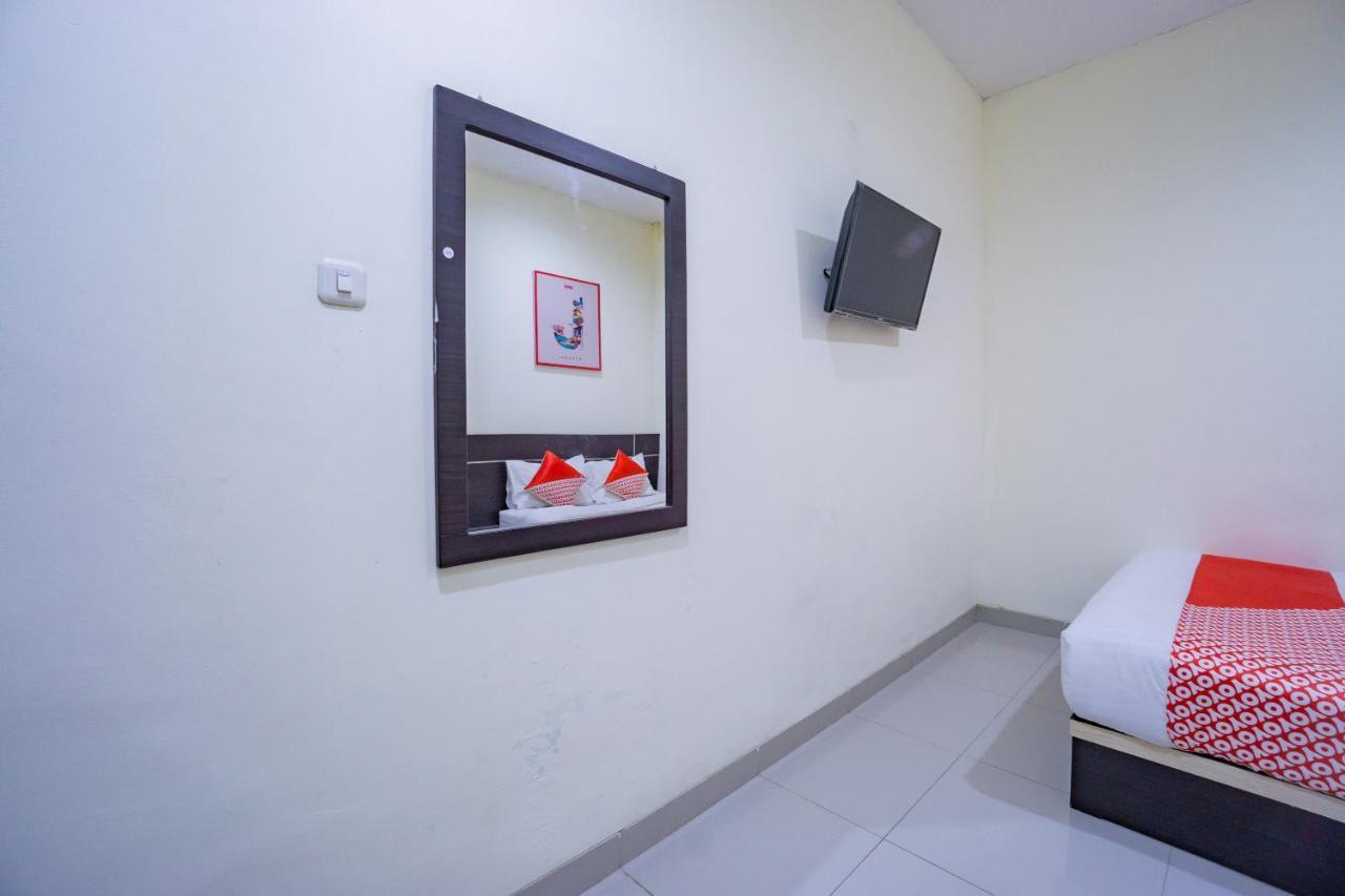 Hotel Oyo 2357 Syariah Grand Raudhah Jakarta Exterior foto