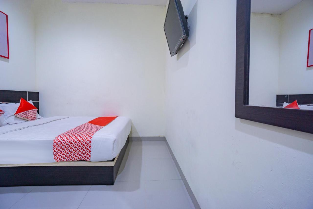 Hotel Oyo 2357 Syariah Grand Raudhah Jakarta Exterior foto