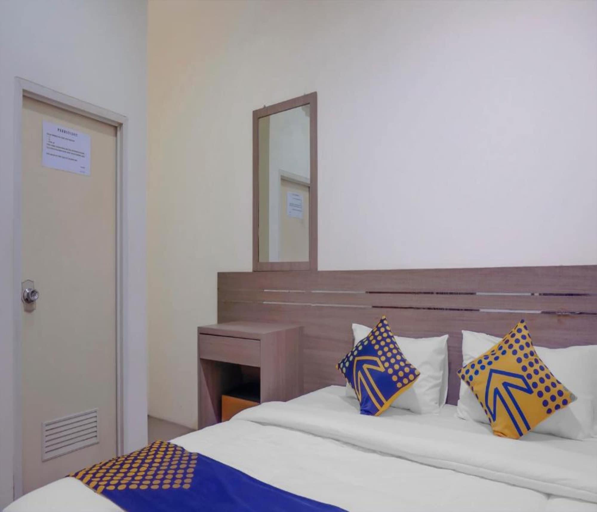 Hotel Oyo 2357 Syariah Grand Raudhah Jakarta Exterior foto