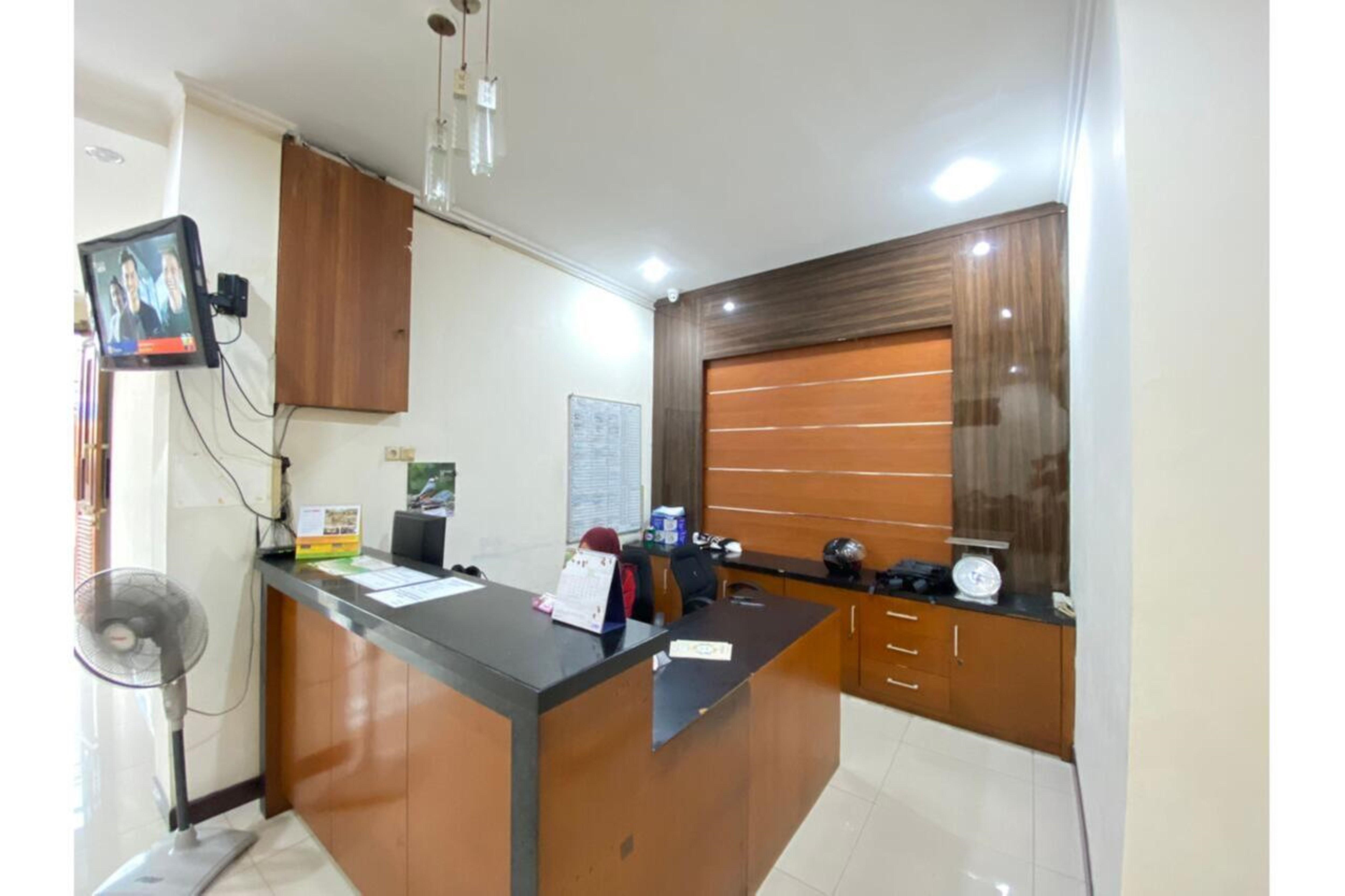 Hotel Oyo 2357 Syariah Grand Raudhah Jakarta Exterior foto