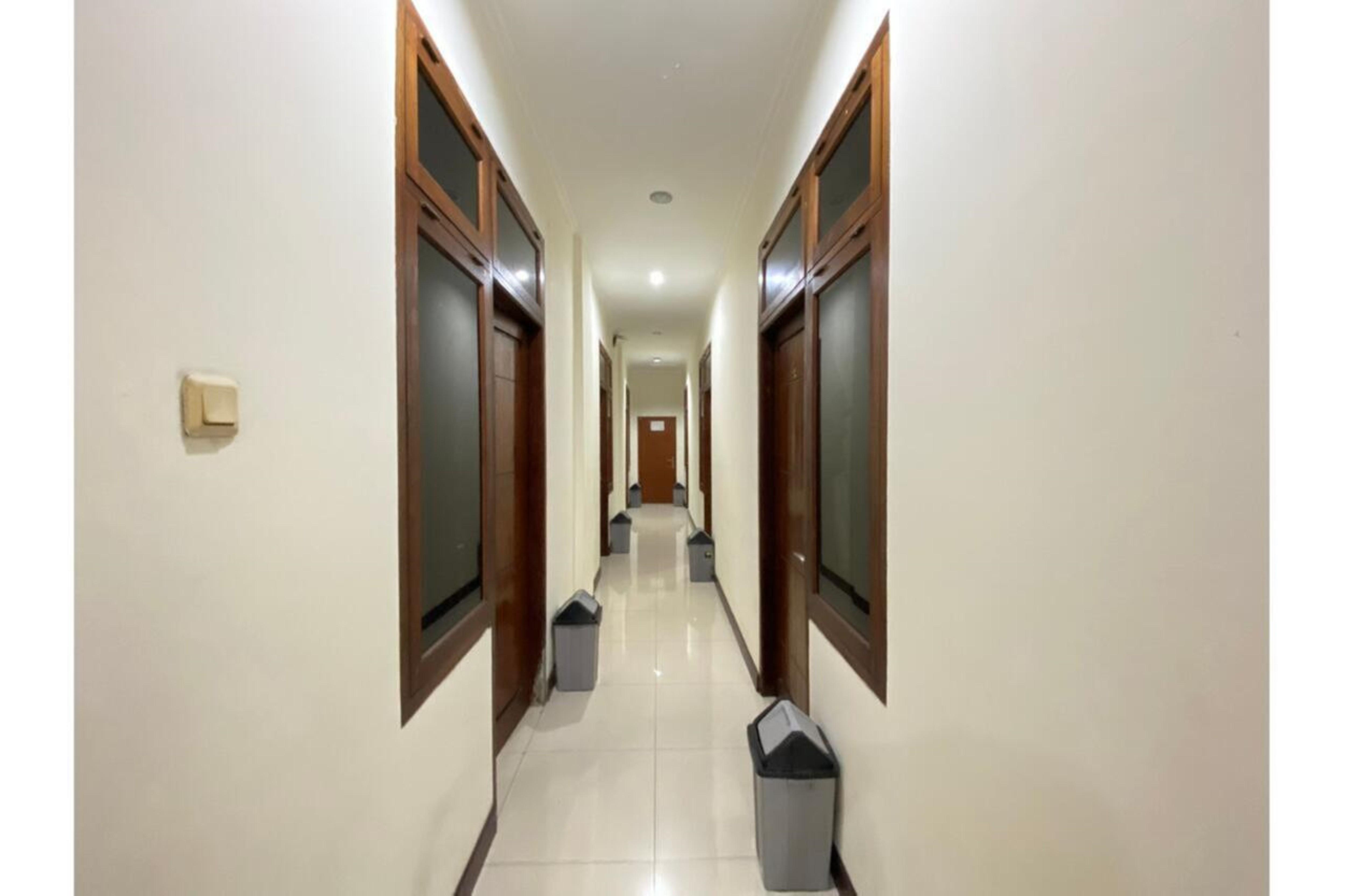 Hotel Oyo 2357 Syariah Grand Raudhah Jakarta Exterior foto